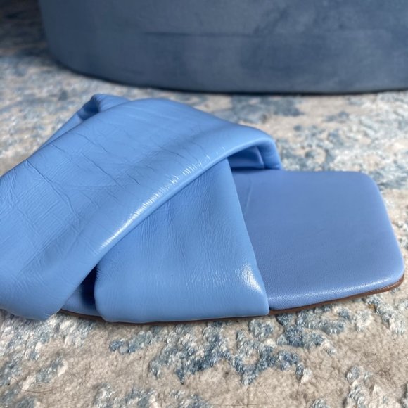 NWOT Padded Flat Leather Zara Sandals - Picture 10 of 10